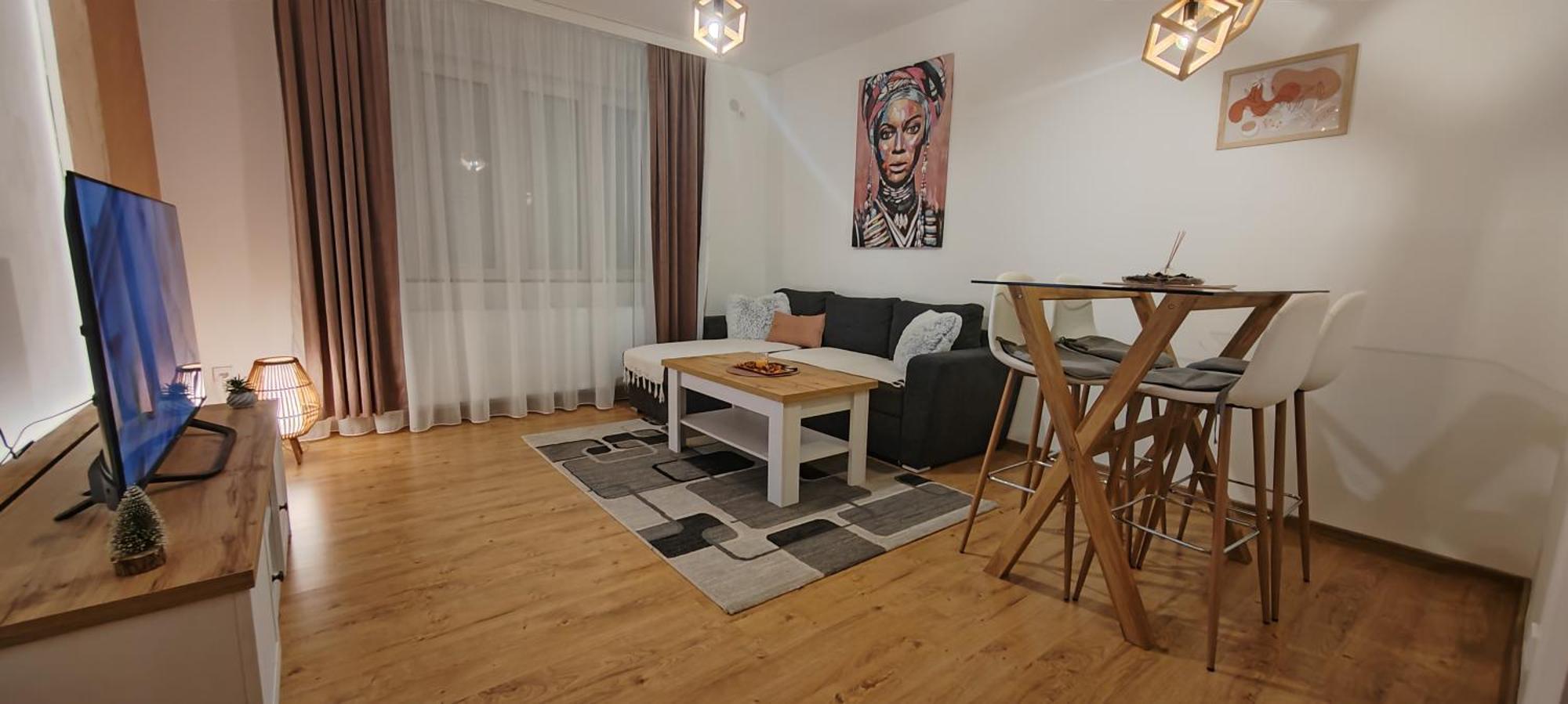 Golden Royal Apartament *